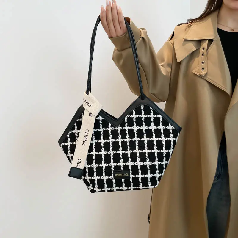 Women's Plaid Checkered Shoulder Bag Winter Commute - Image 5