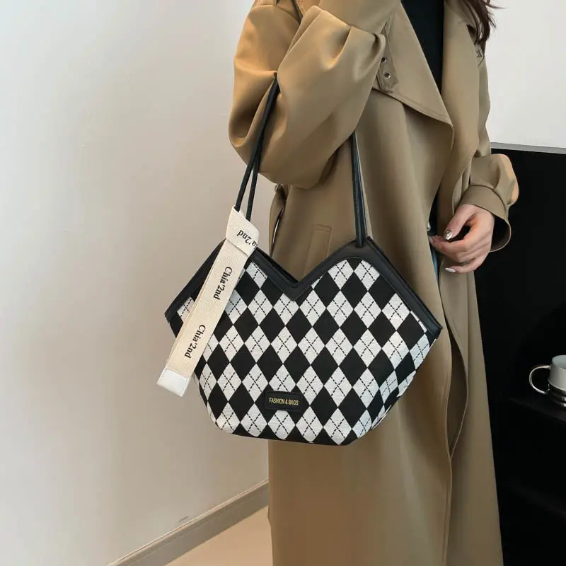 Women's Plaid Checkered Shoulder Bag Winter Commute — feature 23