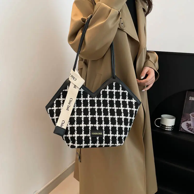 Women's Plaid Checkered Shoulder Bag Winter Commute — feature 25