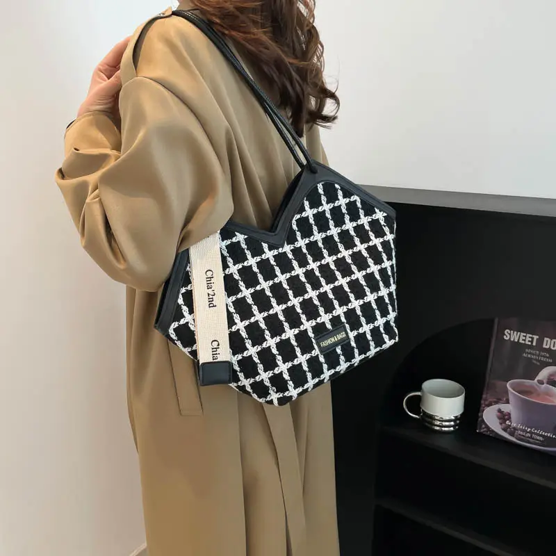 Women's Plaid Checkered Shoulder Bag Winter Commute — feature 28