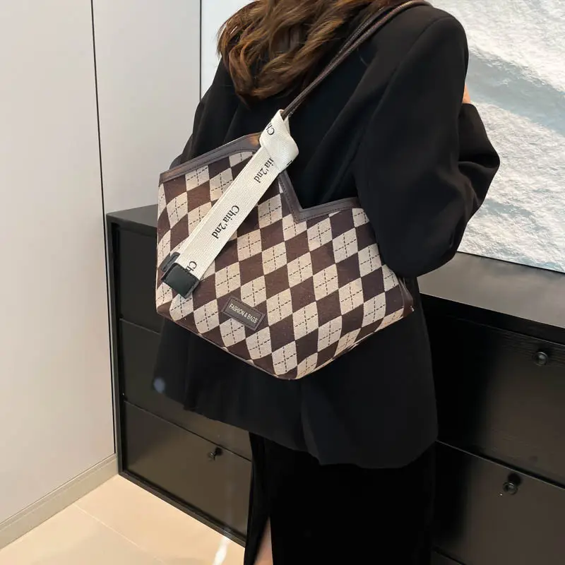Women's Plaid Checkered Shoulder Bag Winter Commute — feature 29