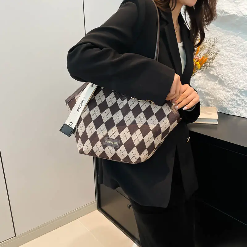 Women's Plaid Checkered Shoulder Bag Winter Commute — feature 31
