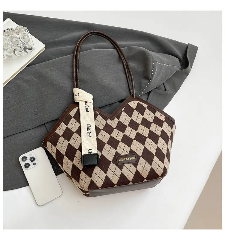 Women's Plaid Checkered Shoulder Bag Winter Commute — feature 5