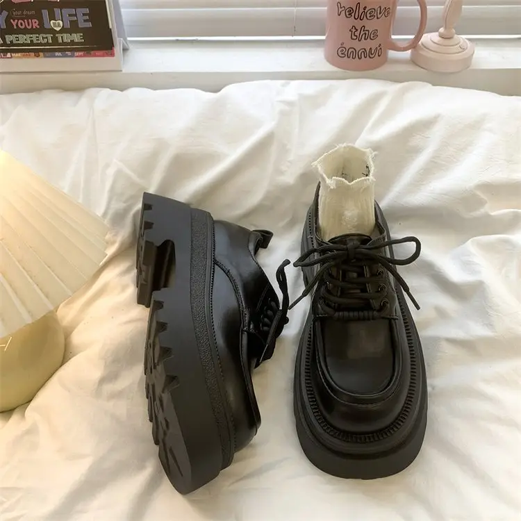 Vintage British Style Women's Black Leather Heels 2025 — feature 3