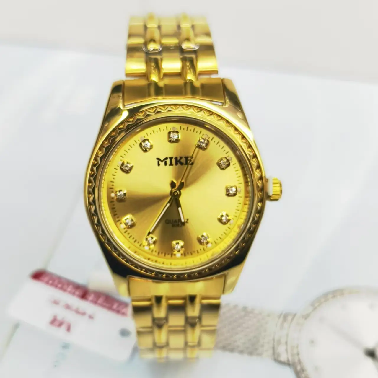Gold Male Couple Watch with Crystal Dial — feature 8