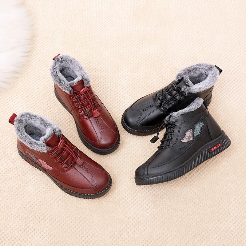 Winter Fleece-Lined Thickened Waterproof Snow Boots for Women, Old Beijing Style Mom Cotton Shoes, Short Boots for Middle-Aged and Elderly Women with Thick Soles - Image 6