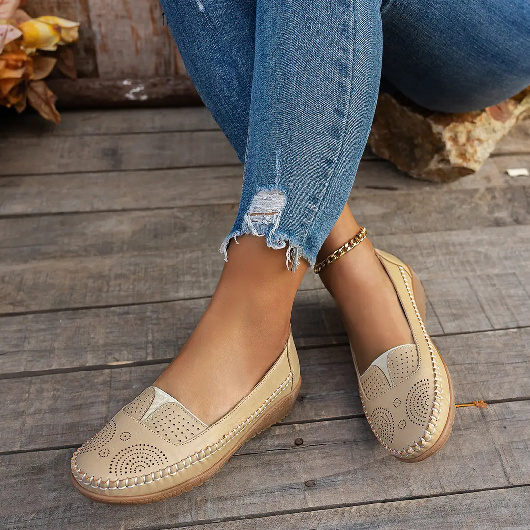 Plus-Size Popular Foreign Trade Stitched Laser-Cut Women's Flat Loafers, Retro Stitched Design, Available for Foreign Trade and Cross-Border E-Commerce Supply - Image 4