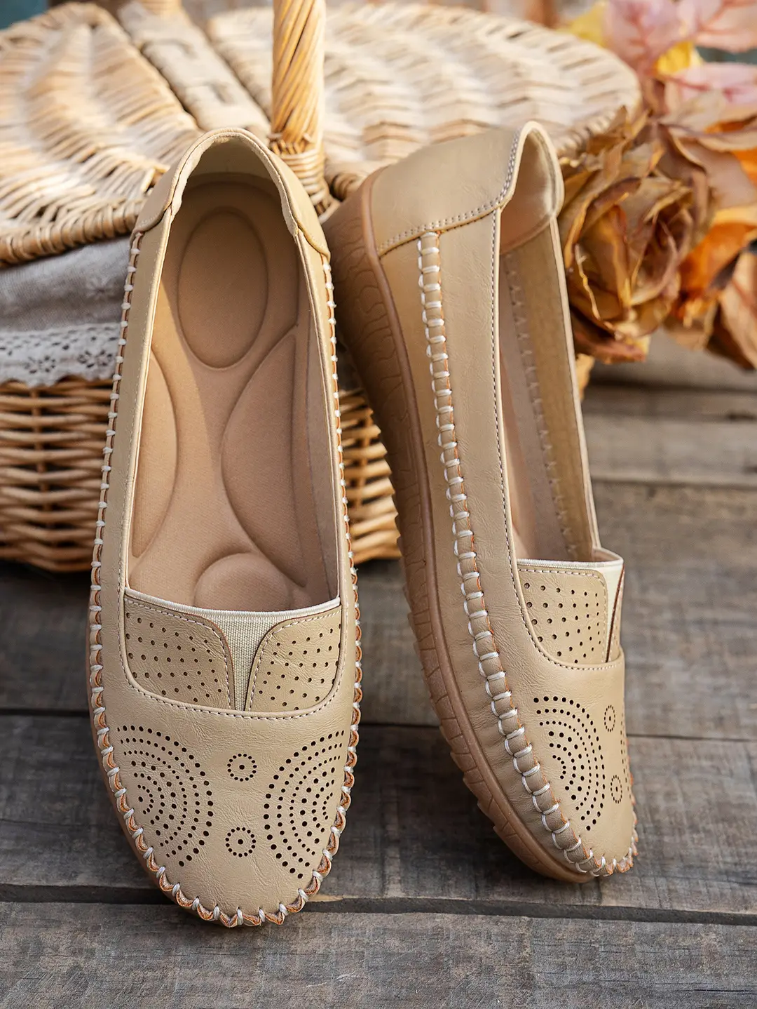 Plus-Size Popular Foreign Trade Stitched Laser-Cut Women's Flat Loafers, Retro Stitched Design, Available for Foreign Trade and Cross-Border E-Commerce Supply — feature 11