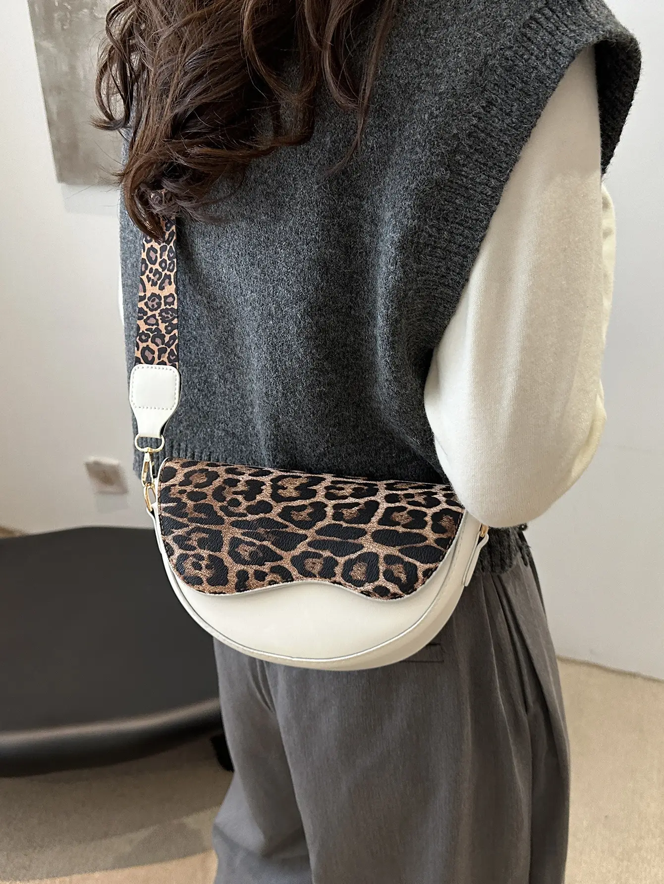 Women Leopard Print Crossbody Bag Large Capacity