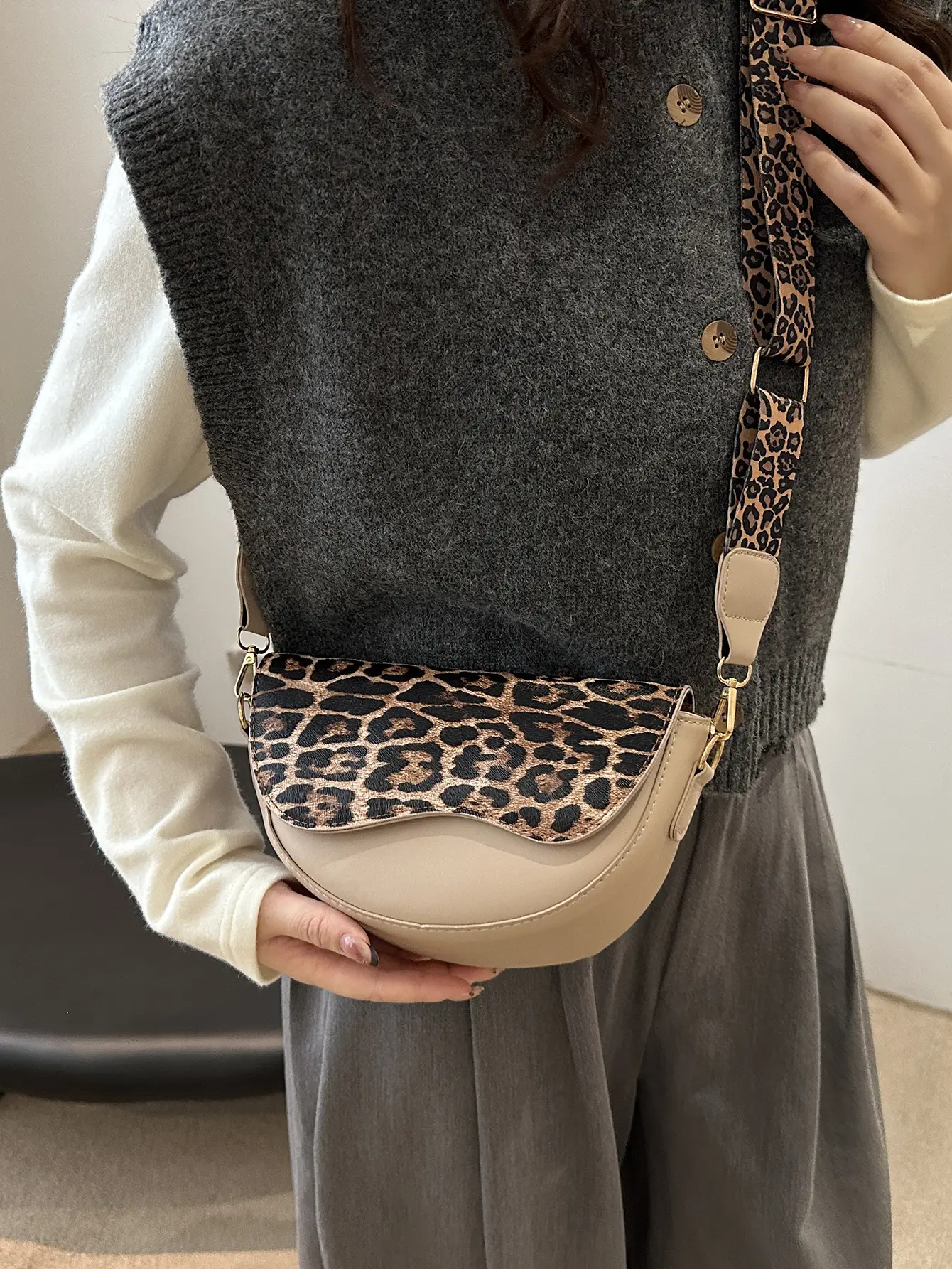 Women Leopard Print Crossbody Bag Large Capacity