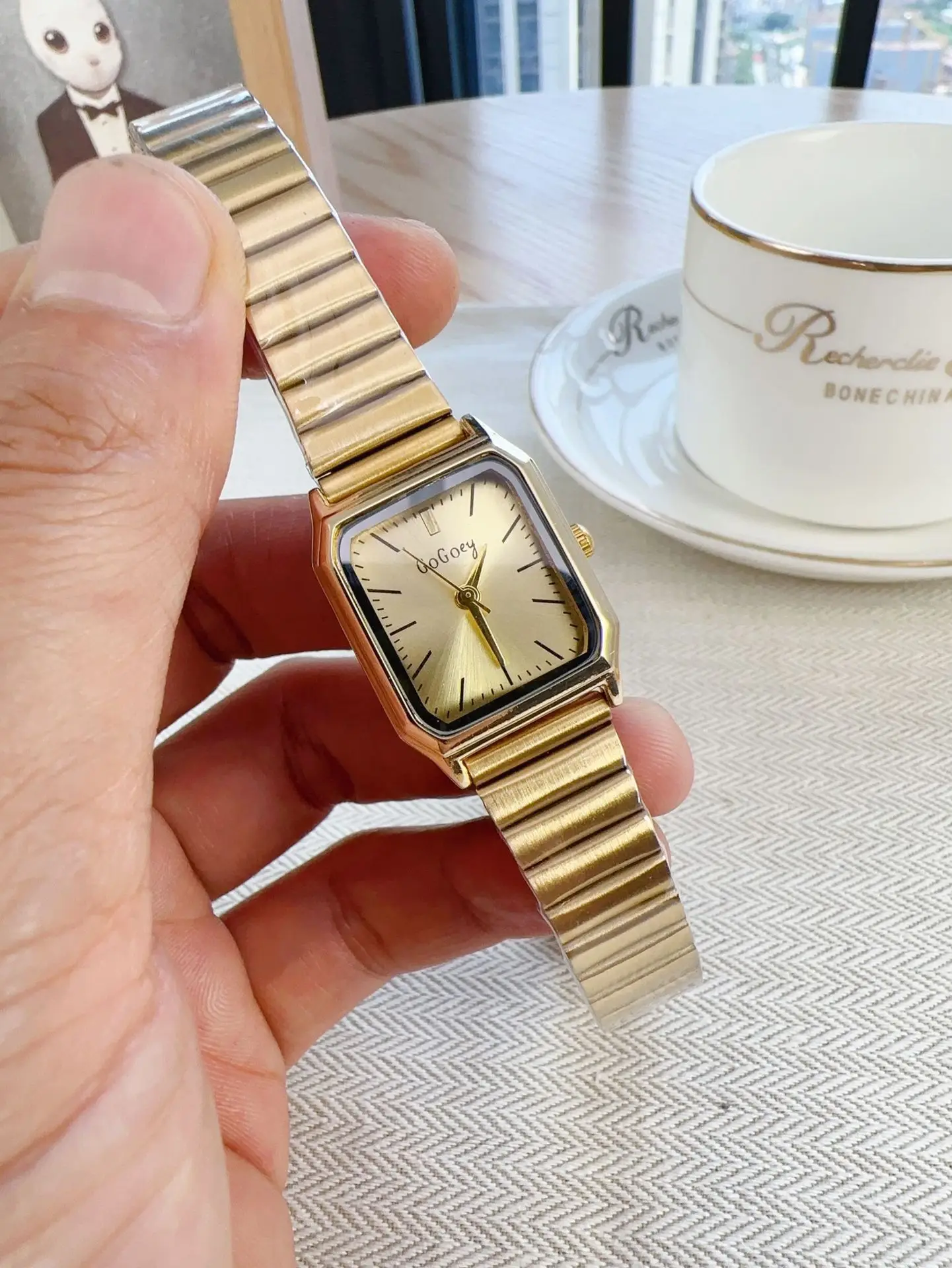 Women's Rose Gold Minimalist Watch with Steel Belt - Image 2