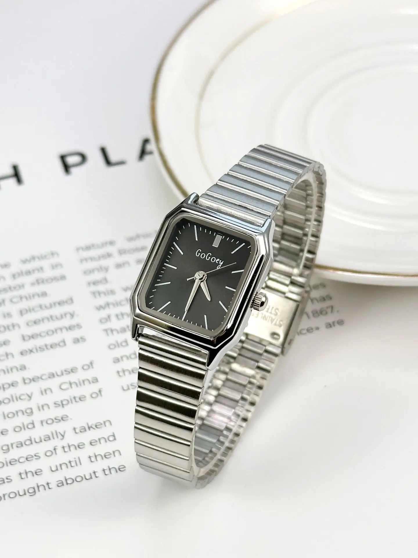Women's Rose Gold Minimalist Watch with Steel Belt - Image 4