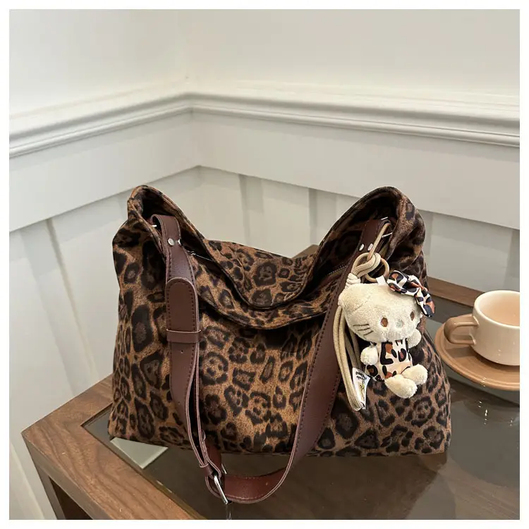 Women Leopard Print Large Capacity Shoulder Bag — feature 10