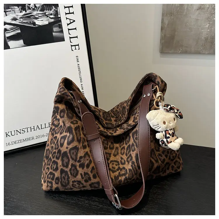 Women Leopard Print Large Capacity Shoulder Bag — feature 11