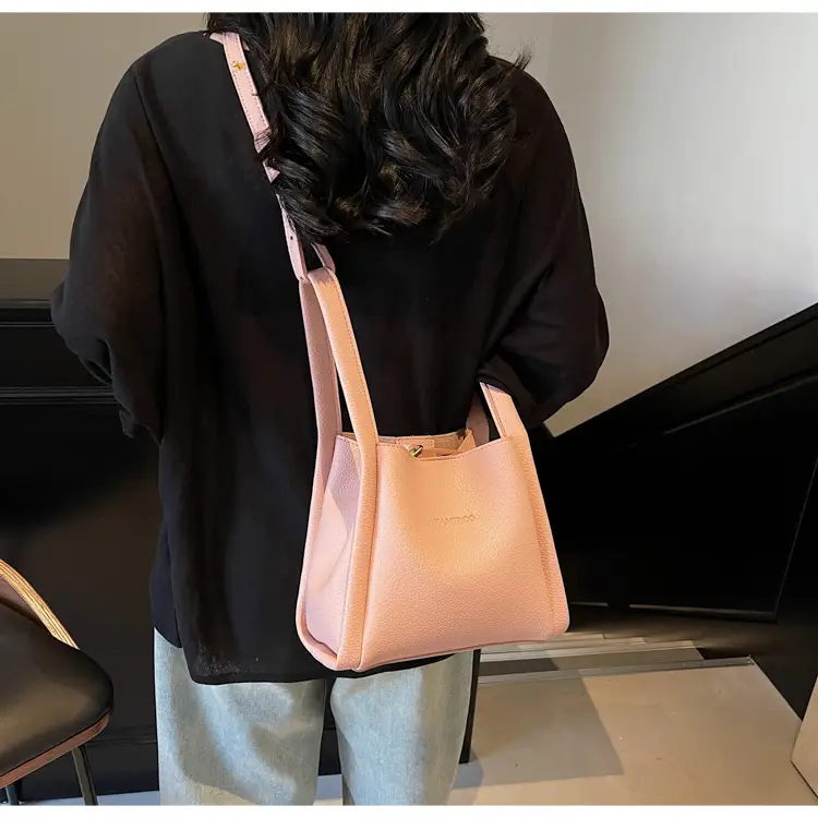 Tan Leather Bucket Bag for Women 2026 Winter Style — feature 10