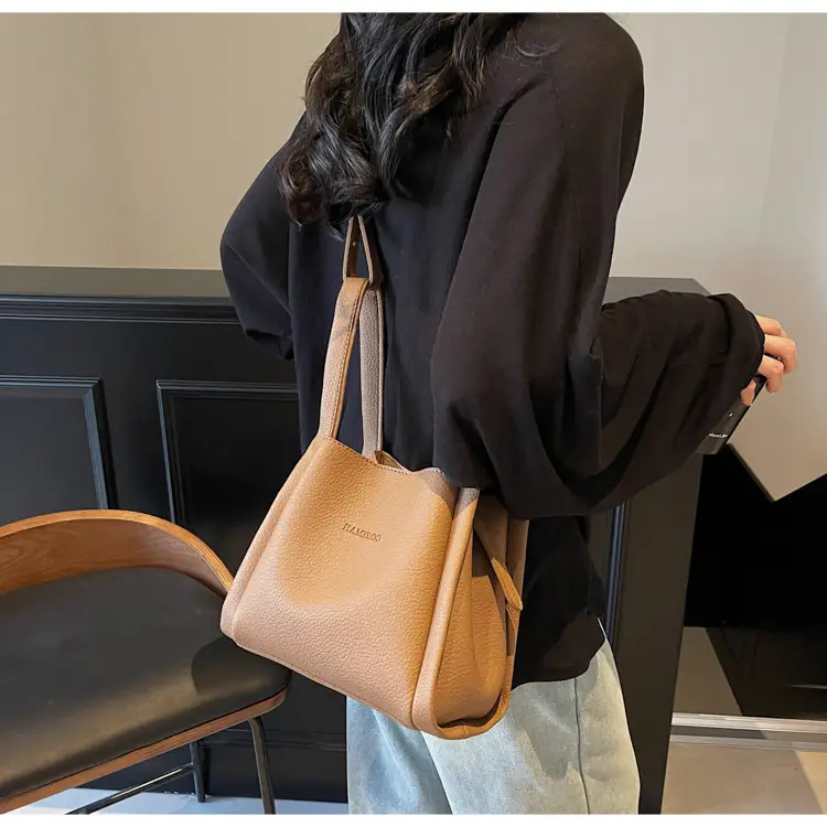 Tan Leather Bucket Bag for Women 2026 Winter Style — feature 15