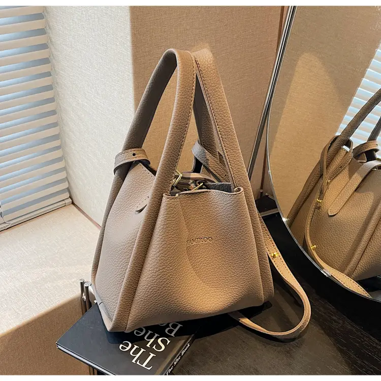 Tan Leather Bucket Bag for Women 2026 Winter Style — feature 38