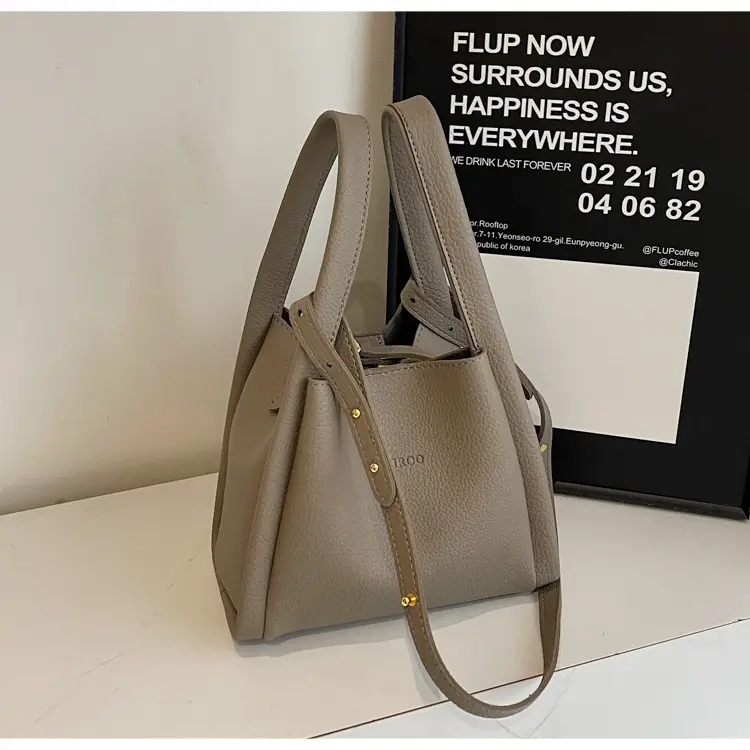 Tan Leather Bucket Bag for Women 2026 Winter Style — feature 42