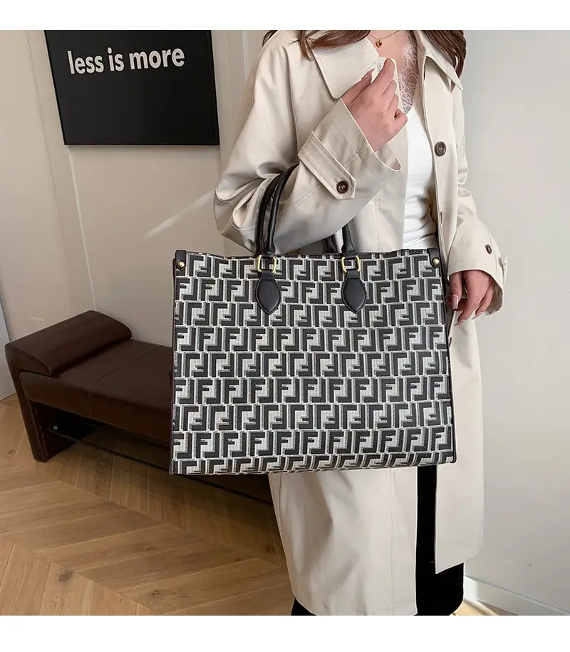 Elegant Cross-Border Women's Tote Bag 2025 — feature 3