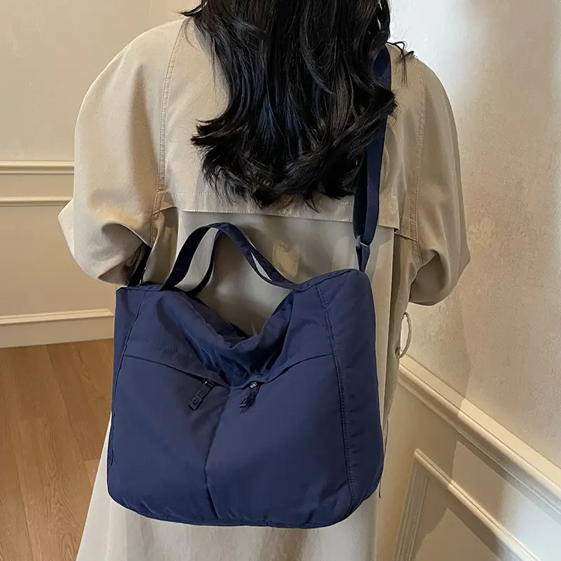 Large Capacity Crossbody Bag for Students & Commuters - Image 10