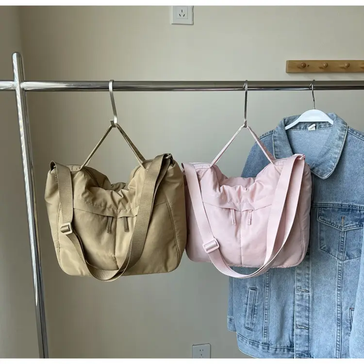 Large Capacity Crossbody Bag for Students & Commuters — feature 16