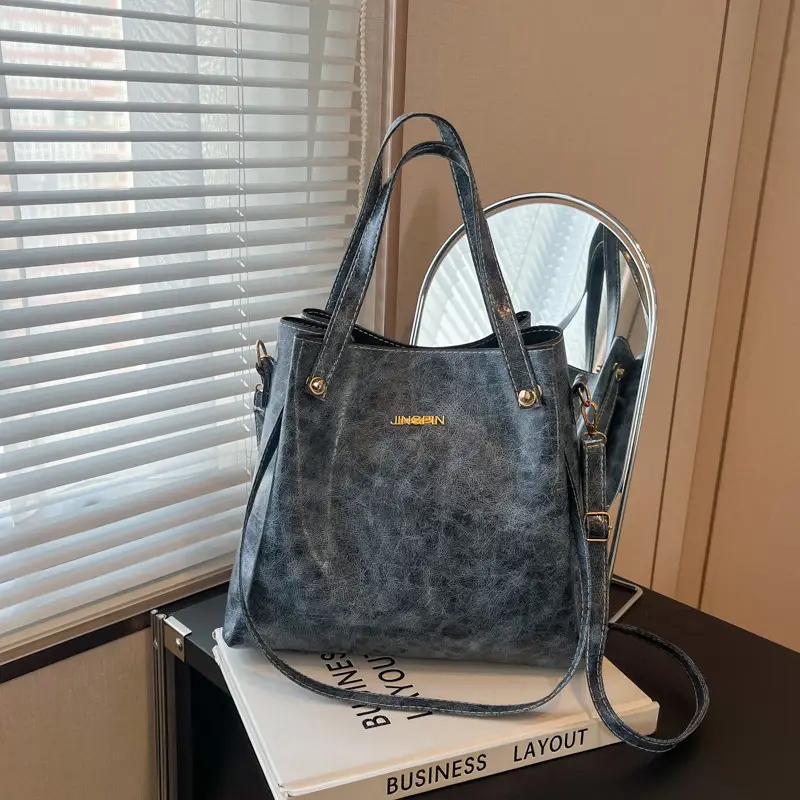 Vintage Oil Leather Crossbody Bag for Women 2025 Spring - Image 8