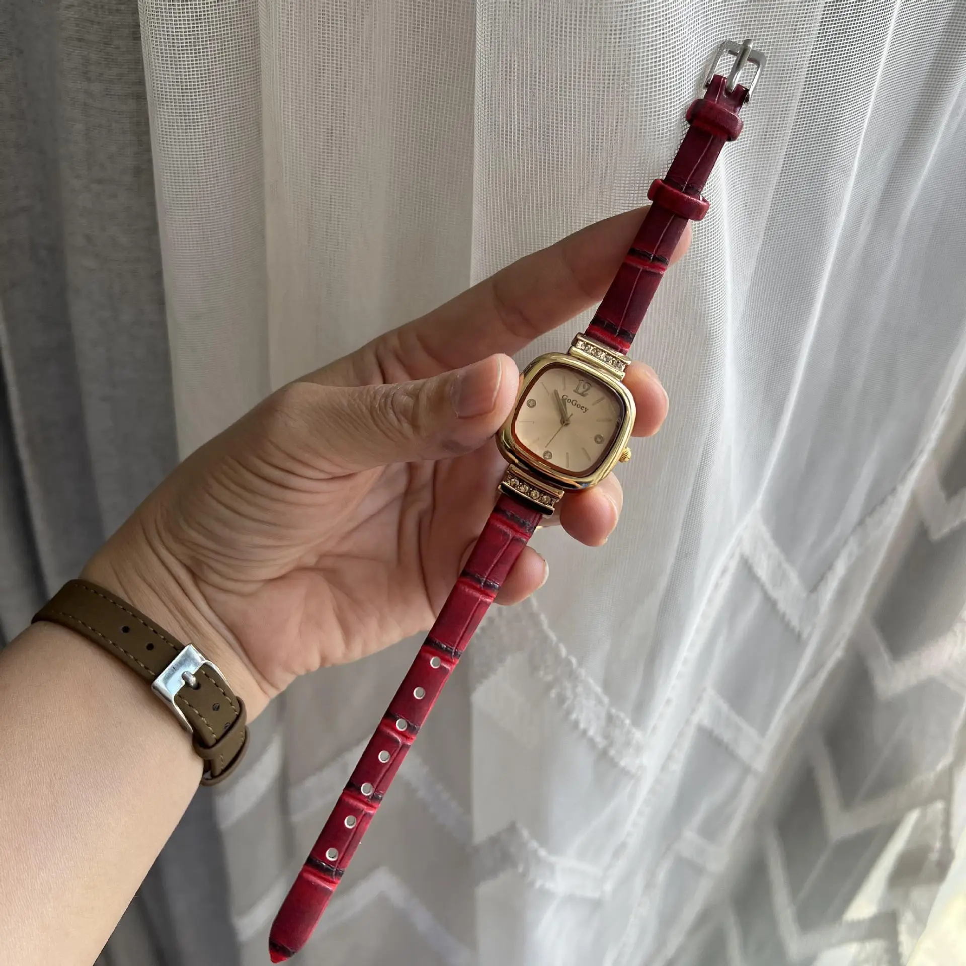 Retro Square Quartz Watch Black Strap for Women - Image 3