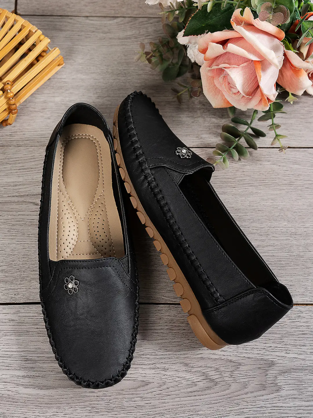 Large Size Popular Foreign Trade Stitched Laser Women's Flats Loafers Foreign Trade Cross-Border E-Commerce Supply Versatile — feature 24