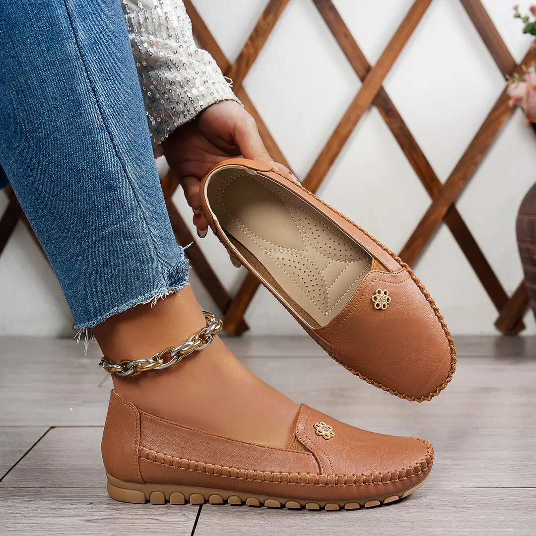 Large Size Popular Foreign Trade Stitched Laser Women's Flats Loafers Foreign Trade Cross-Border E-Commerce Supply Versatile