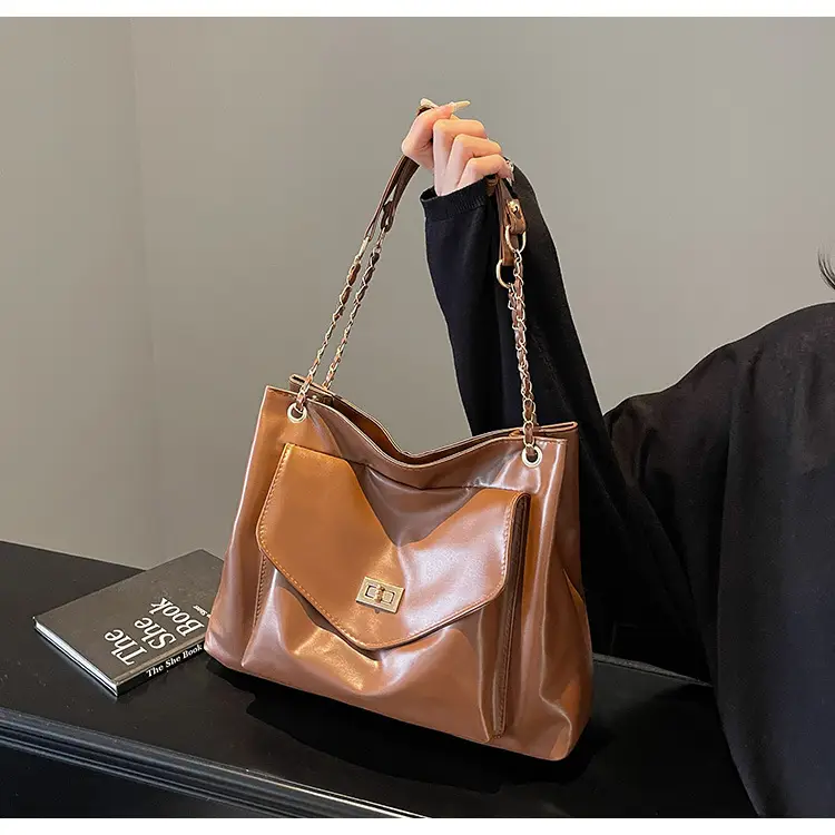 Women Vintage Chain Shoulder Bag Brown Large Capacity — feature 13
