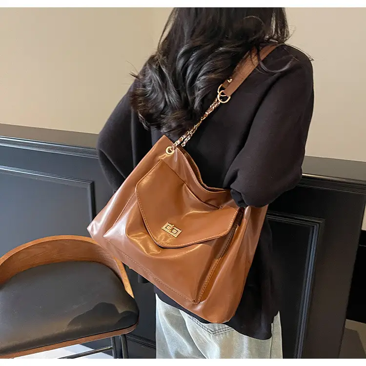 Women Vintage Chain Shoulder Bag Brown Large Capacity — feature 14