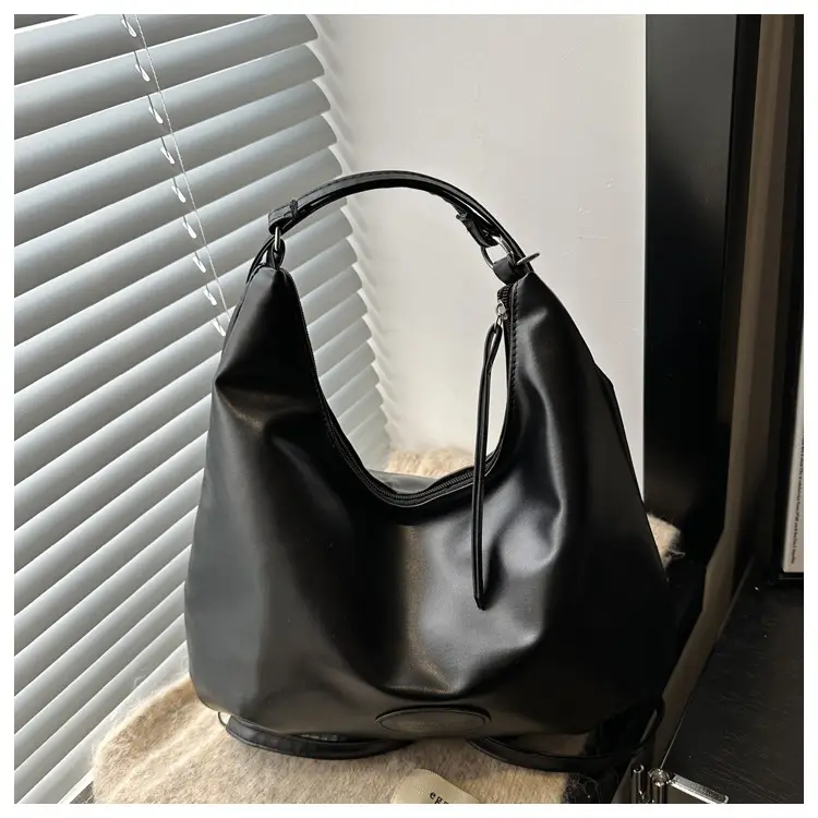Black Soft PU Shoulder Bag with Cloud Keychain — feature 10