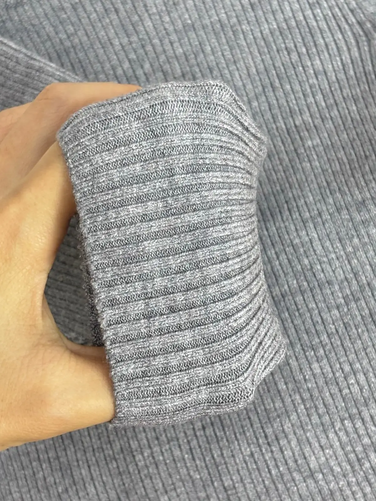 Boys Knit Winter Sweater White Yellow Grey Blue Medium Large — feature 11