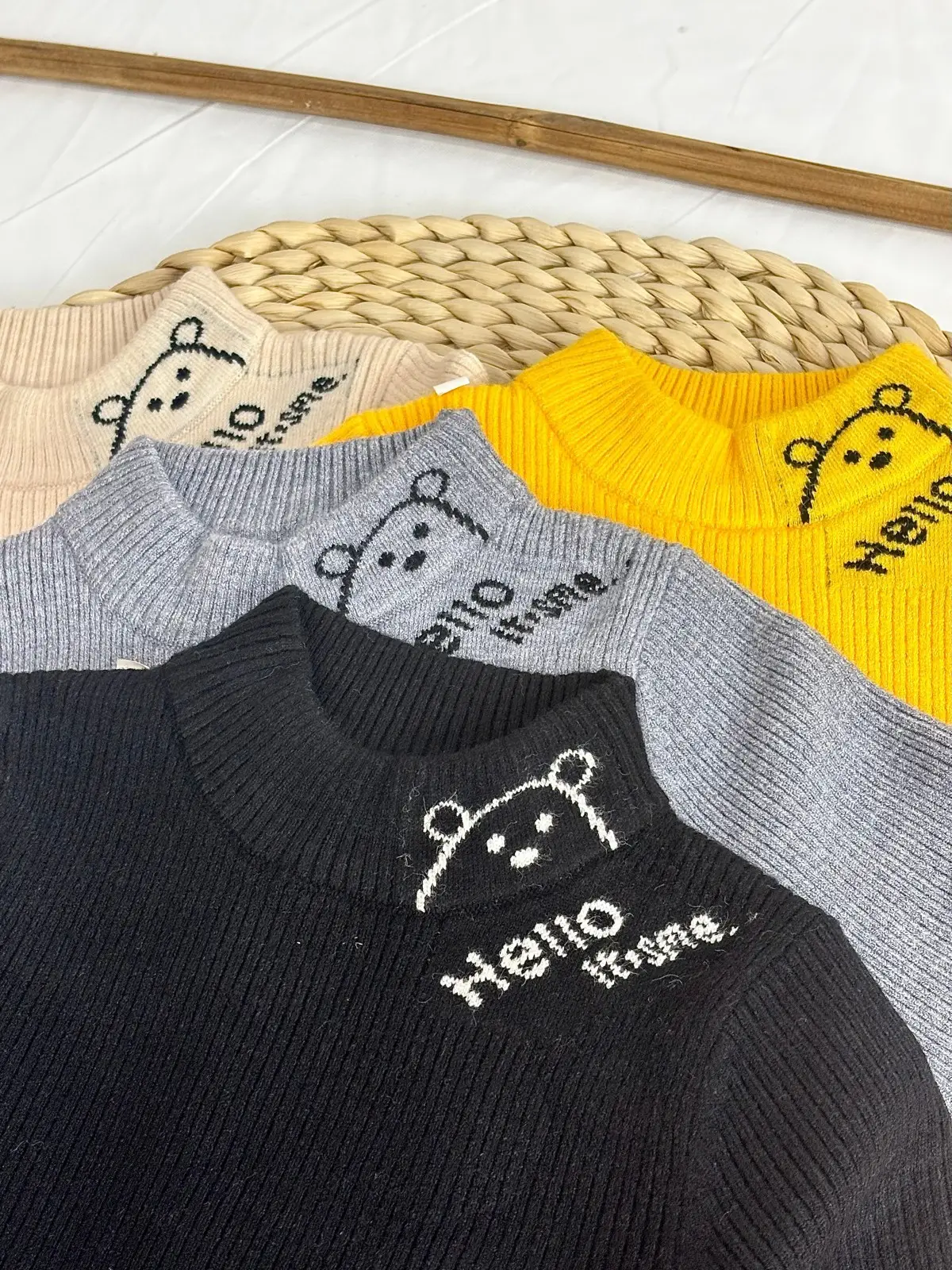 Boys Knit Winter Sweater White Yellow Grey Blue Medium Large — feature 14