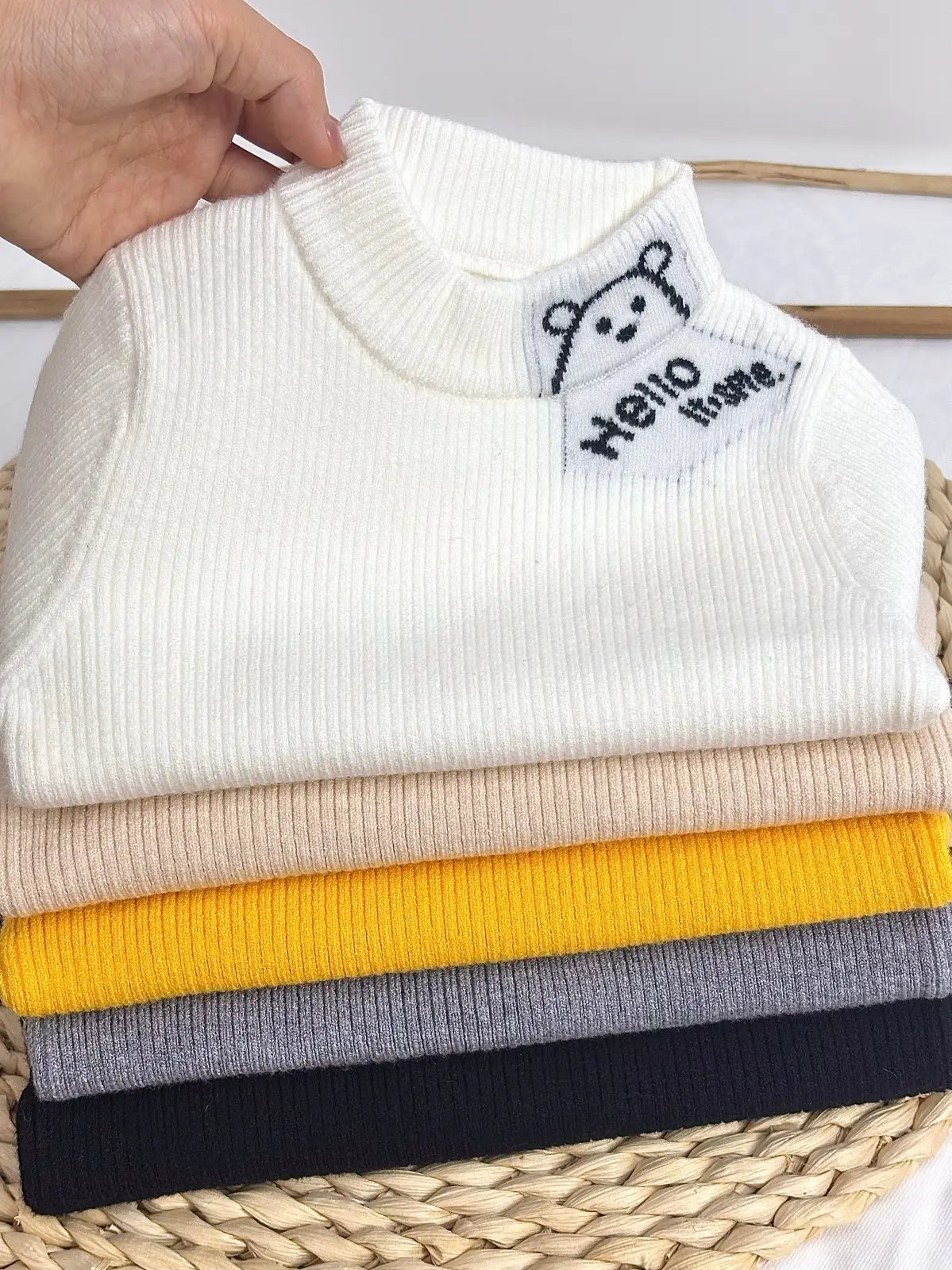 Boys Knit Winter Sweater White Yellow Grey Blue Medium Large — feature 3