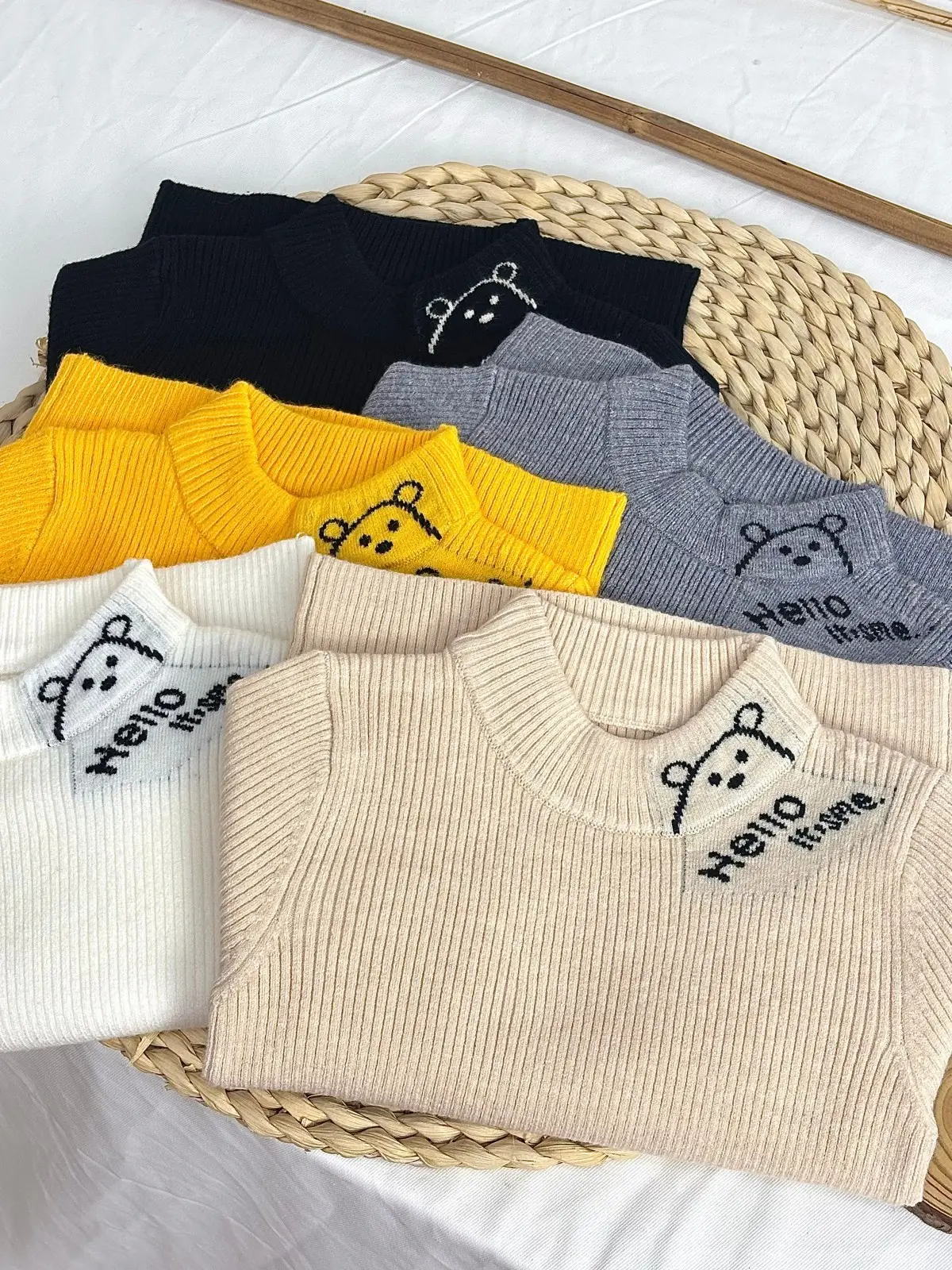 Boys Knit Winter Sweater White Yellow Grey Blue Medium Large — feature 5