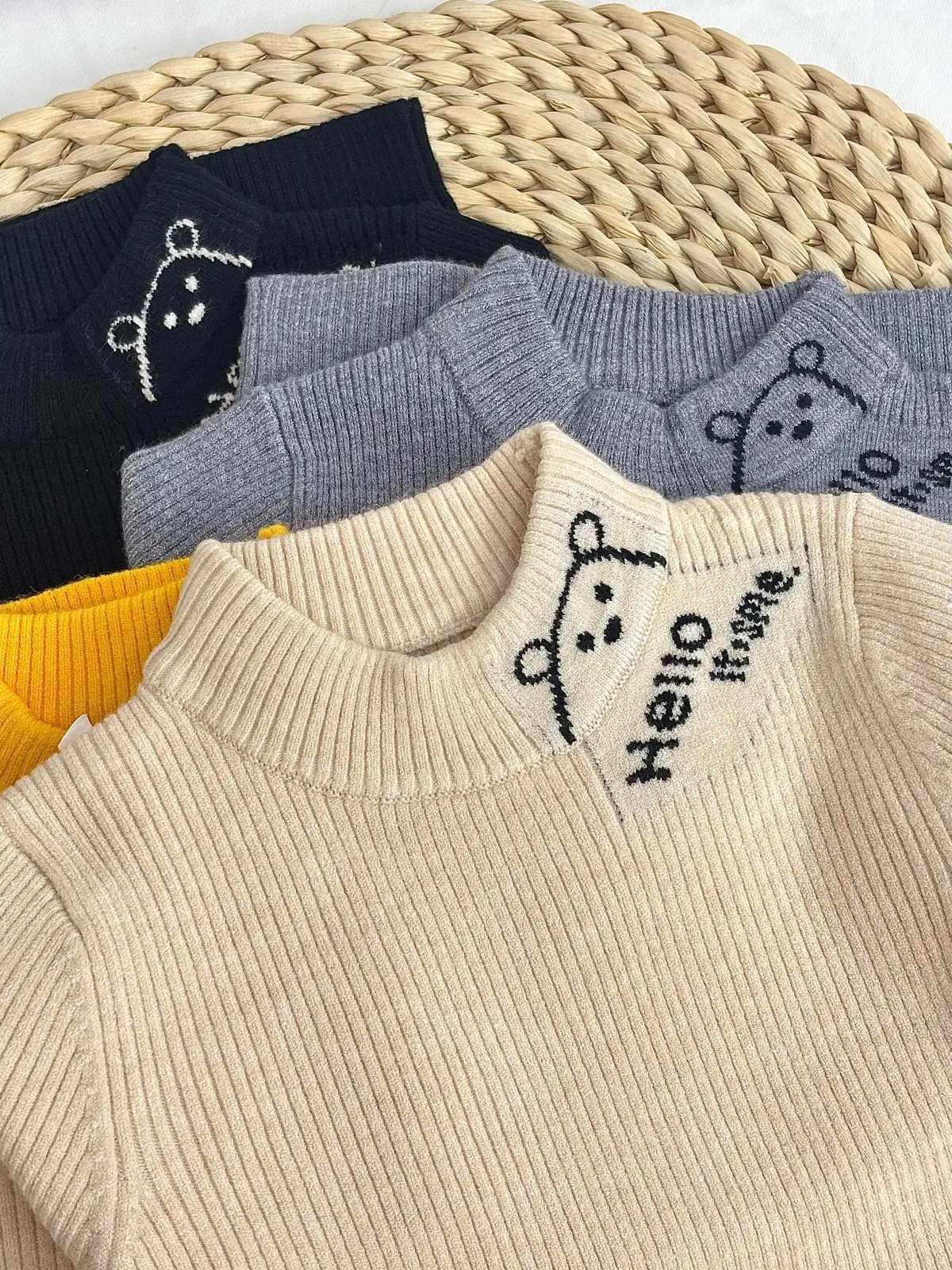 Boys Knit Winter Sweater White Yellow Grey Blue Medium Large — feature 6