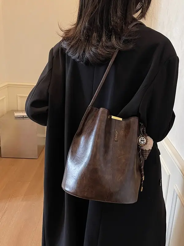 Vintage Brown Leather Bucket Bag with Chain Strap - Image 3