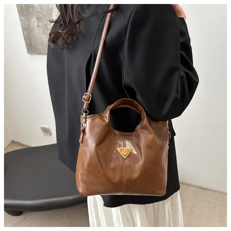 Red Leather Shoulder Bag with Gold Logo for Women — feature 11