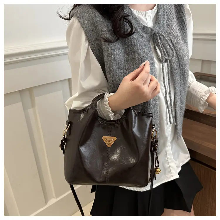Red Leather Shoulder Bag with Gold Logo for Women — feature 15