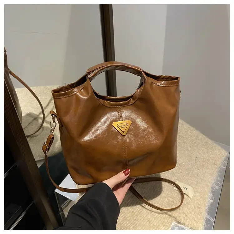 Red Leather Shoulder Bag with Gold Logo for Women — feature 20