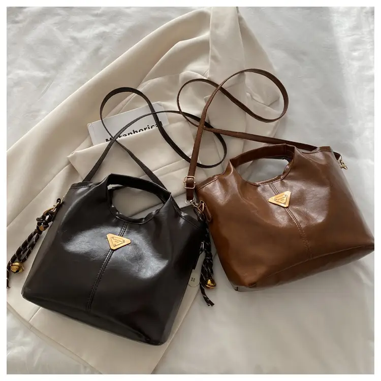 Red Leather Shoulder Bag with Gold Logo for Women — feature 27