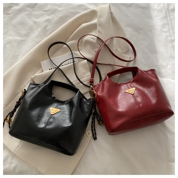 Red Leather Shoulder Bag with Gold Logo for Women — feature 28