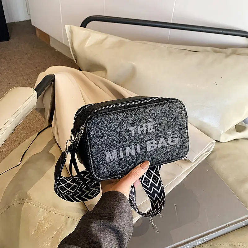 New Fashion Letter Shoulder Bag for Women 2024
