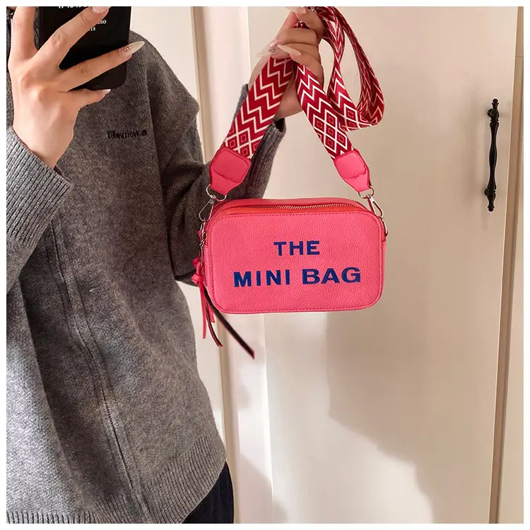 New Fashion Letter Shoulder Bag for Women 2024 — feature 11