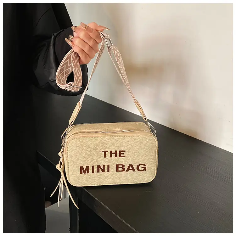 New Fashion Letter Shoulder Bag for Women 2024 — feature 7
