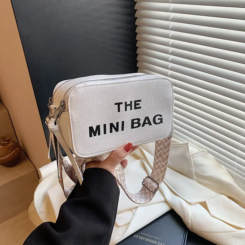New Fashion Letter Shoulder Bag for Women 2024