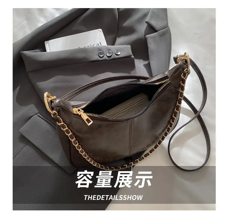 Black Retro Chain Shoulder Bag 2025 — feature 8