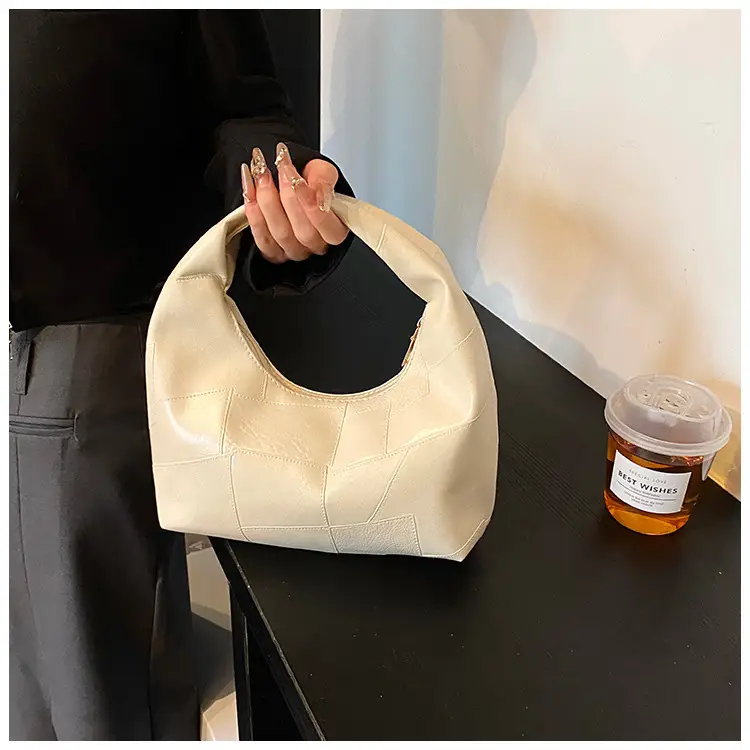 Black Leather Shoulder Bag Large Capacity Lazy Style — feature 13