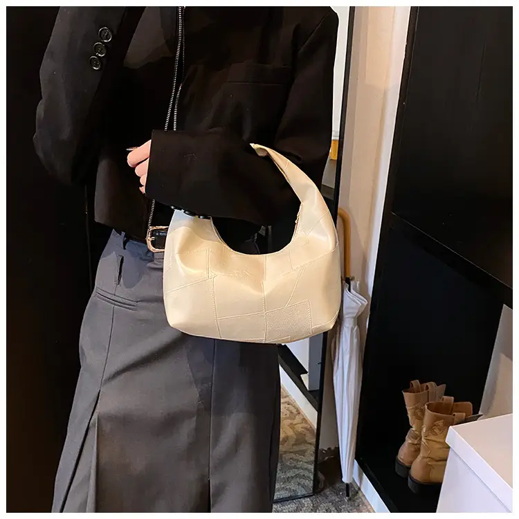Black Leather Shoulder Bag Large Capacity Lazy Style — feature 16